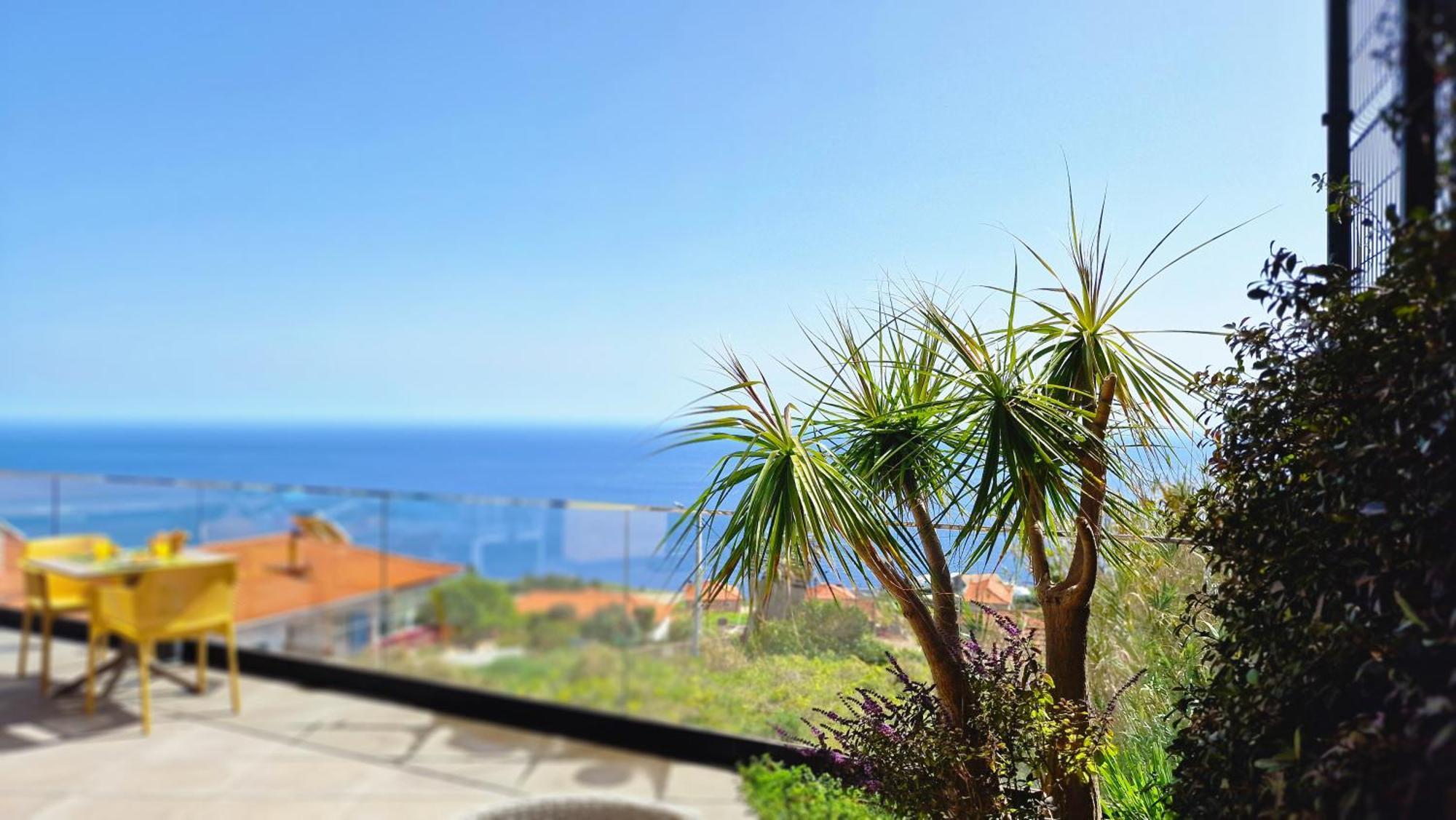 Eden Sun - A Modern Luxury Villa With A Panoramic View Prazeres Exterior photo